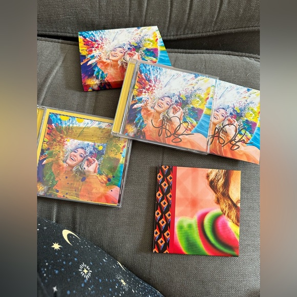 Lauren Daigle: signed CDs and hand painted art work! - Picture 1 of 1